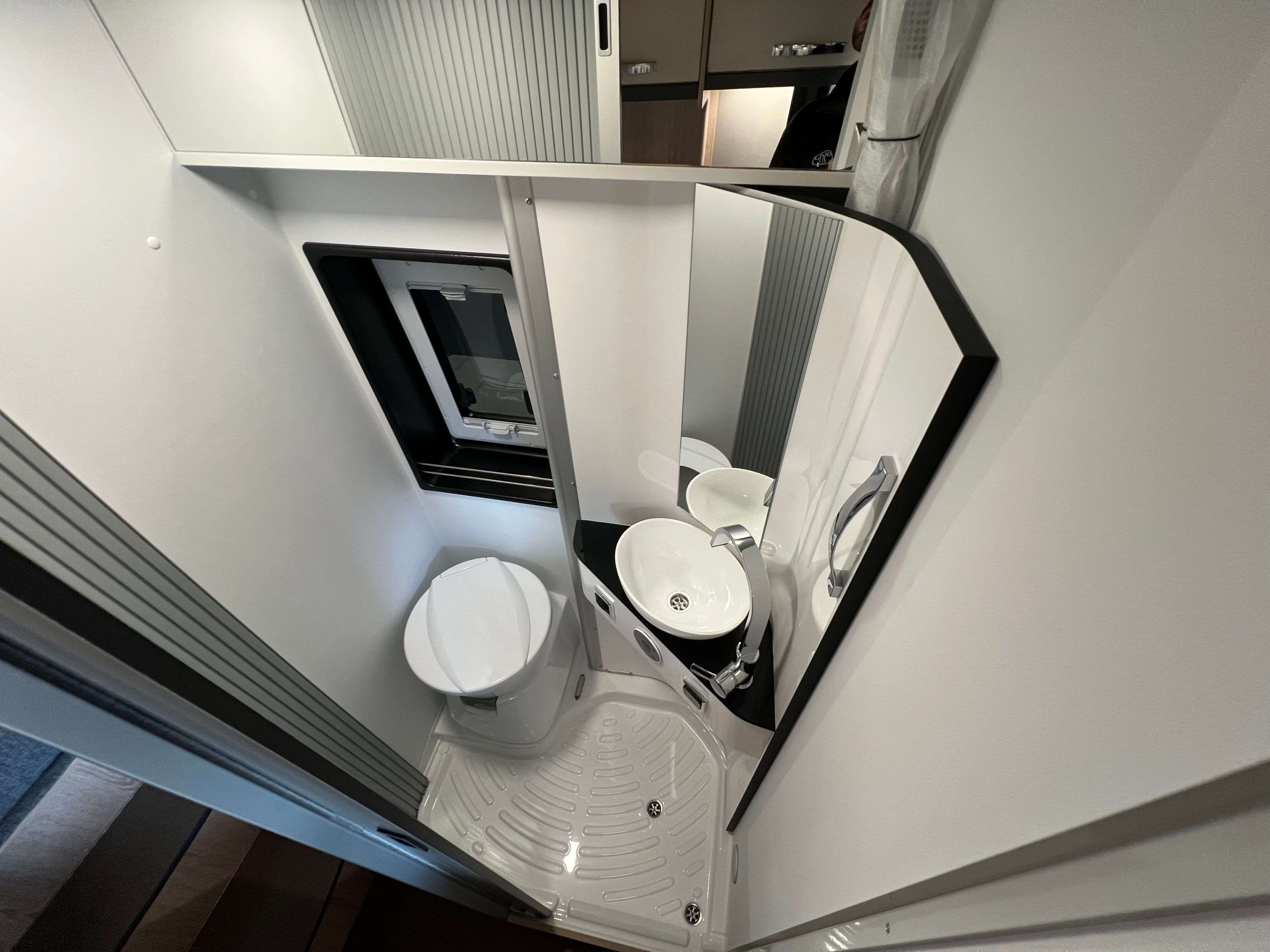 CAMPER PÖSSL SUMMIT 640 (8)