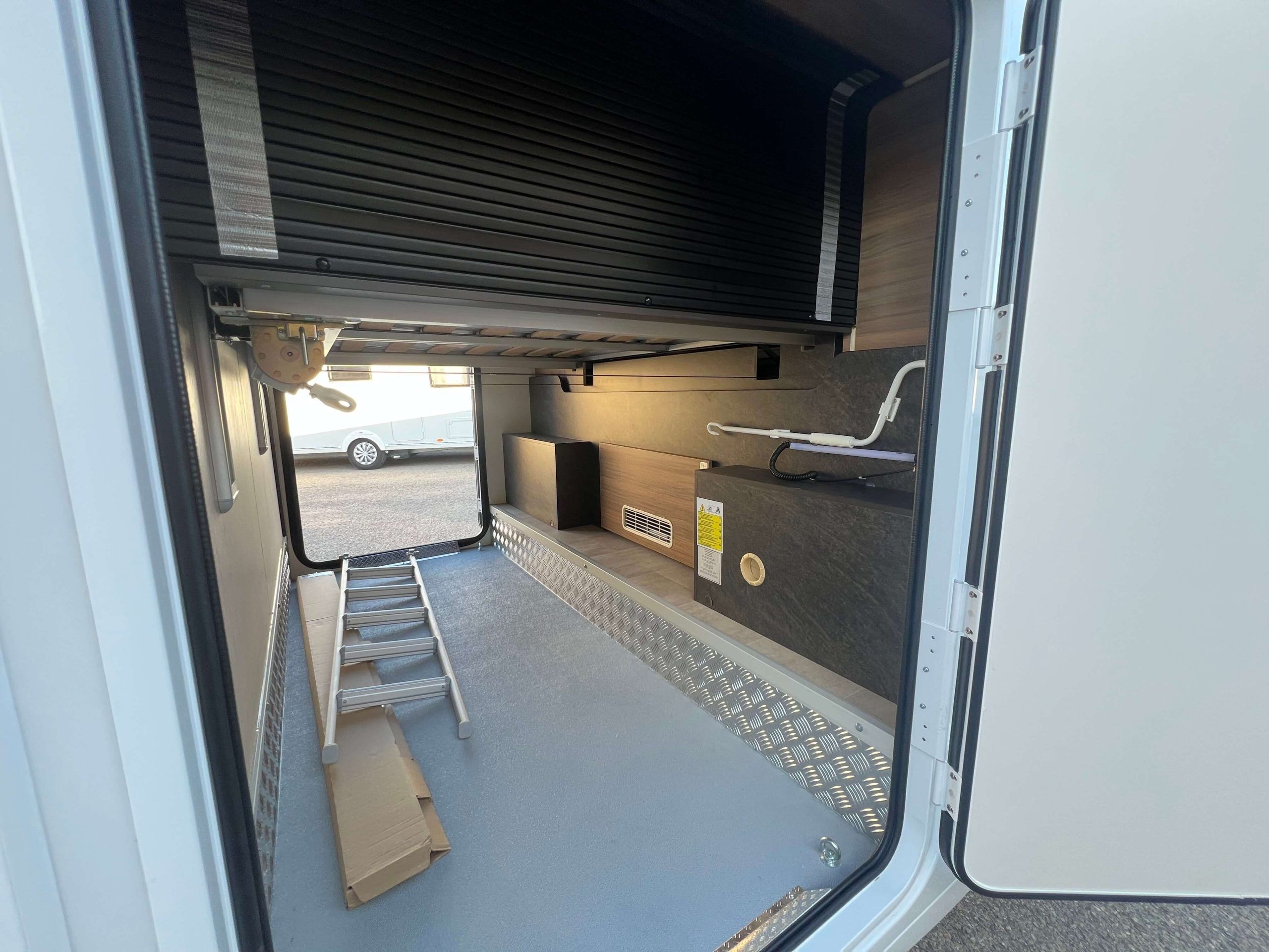 AURTOCARAVANA RIMOR SARUS 66 PLUS (2)