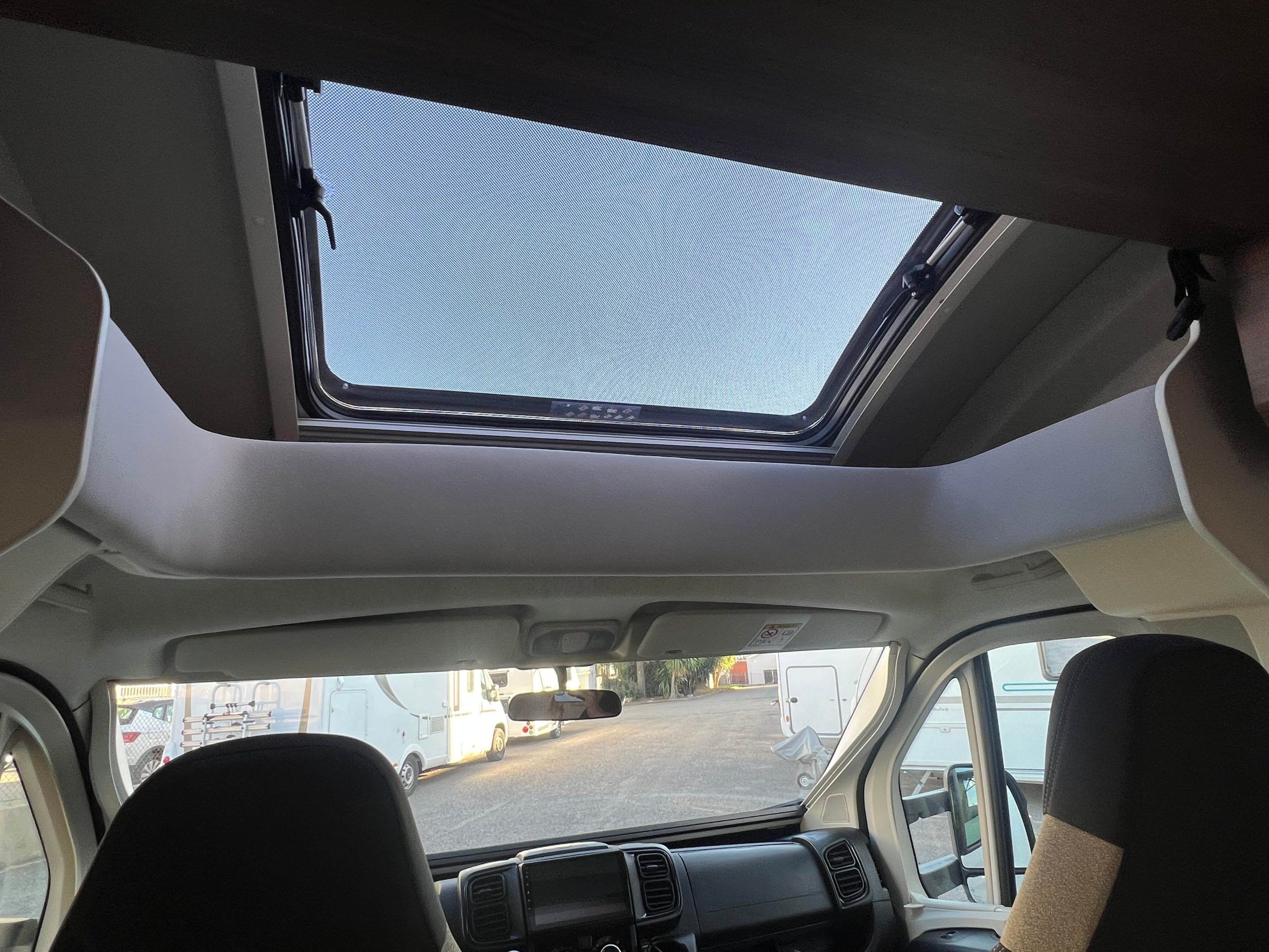 AURTOCARAVANA RIMOR SARUS 66 PLUS (5)