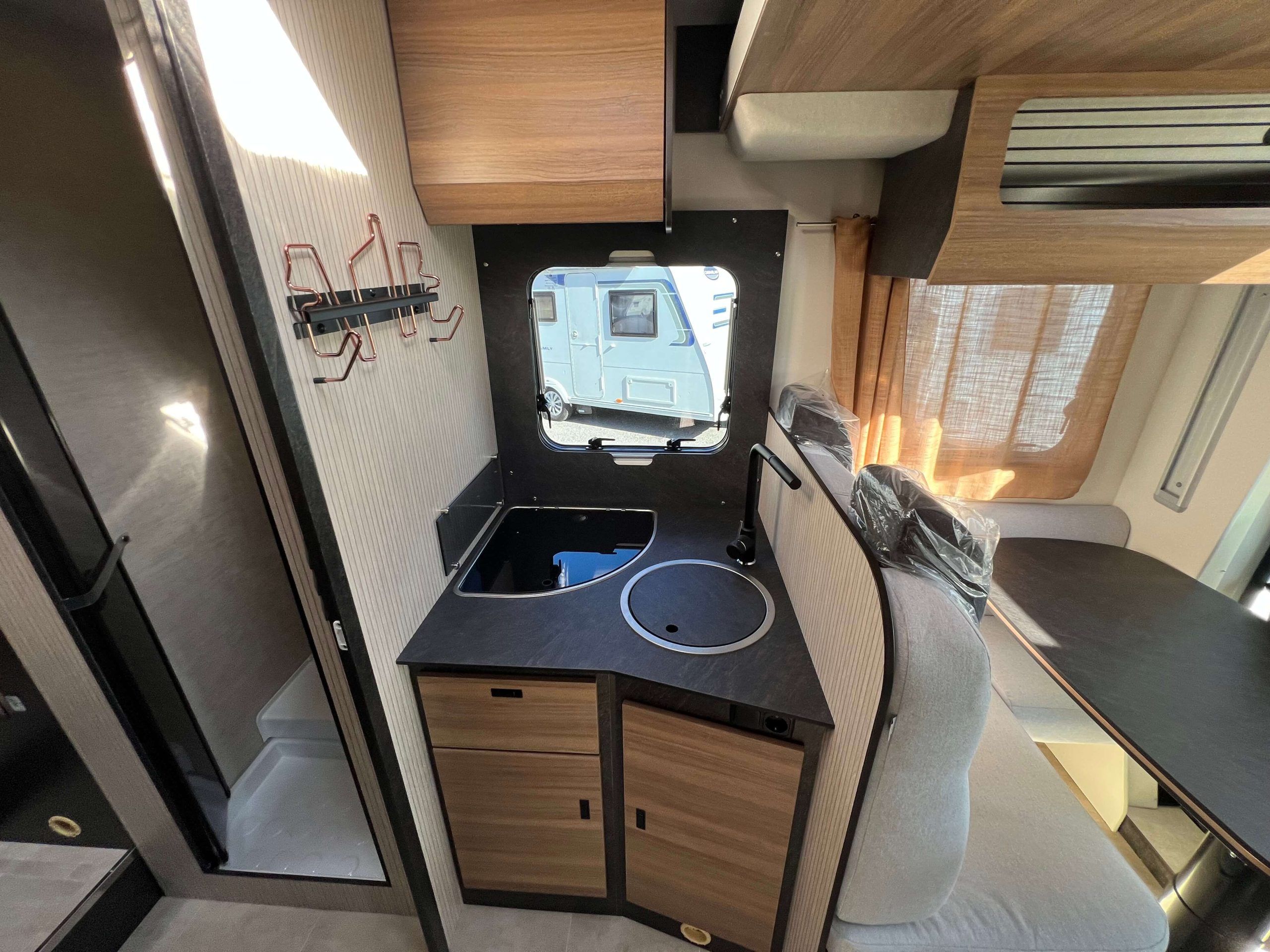 AUTOCARAVANA RIMOR SARUS 96 PLUS (12)