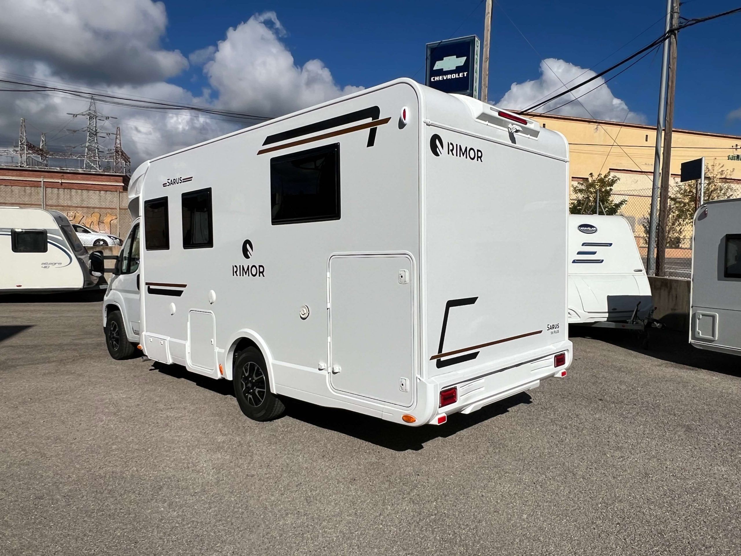 AUTOCARAVANA RIMOR SARUS 96 PLUS (25)