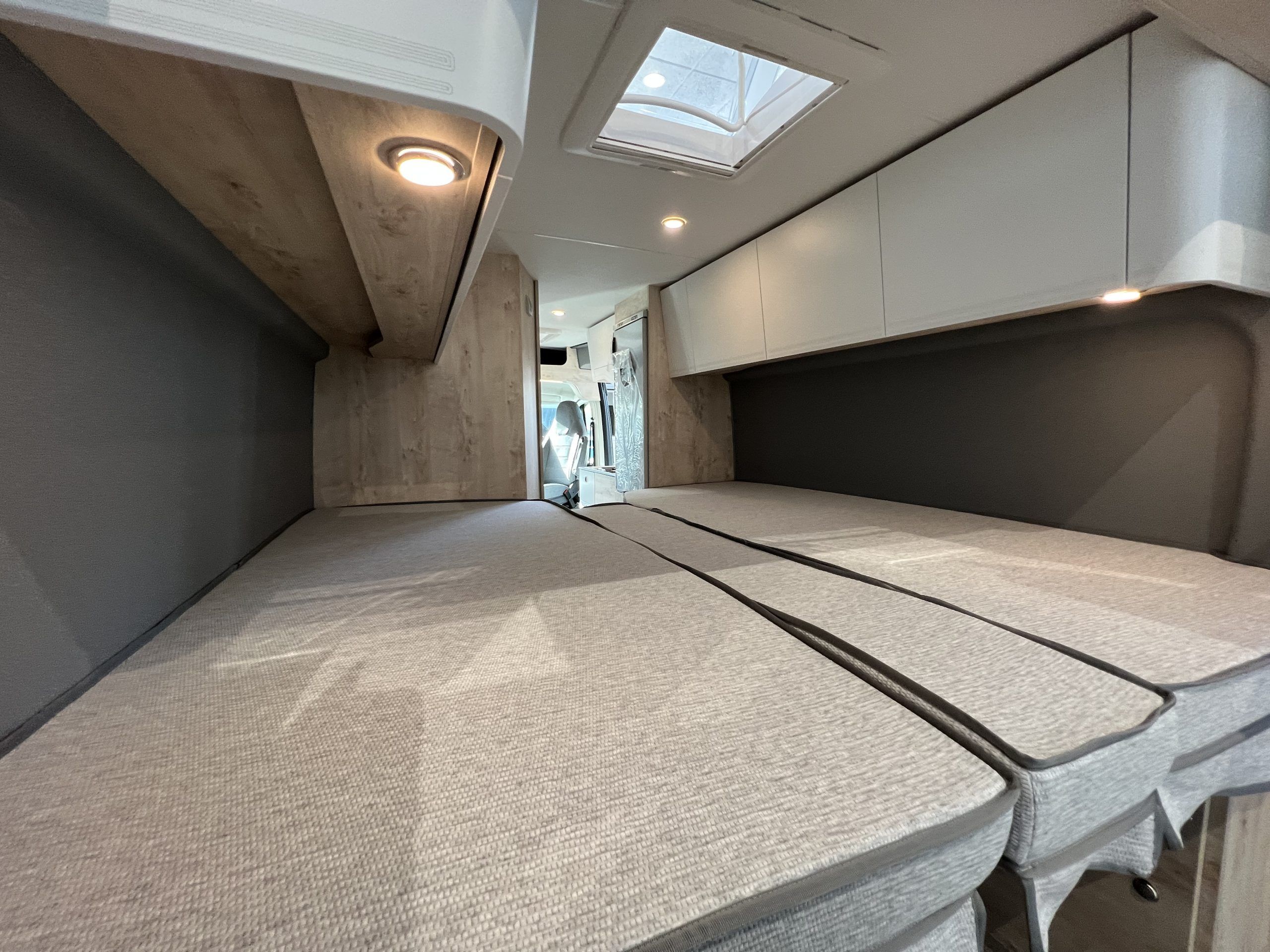 CAMPER CLEVER VAN RUNNER 636 (8)