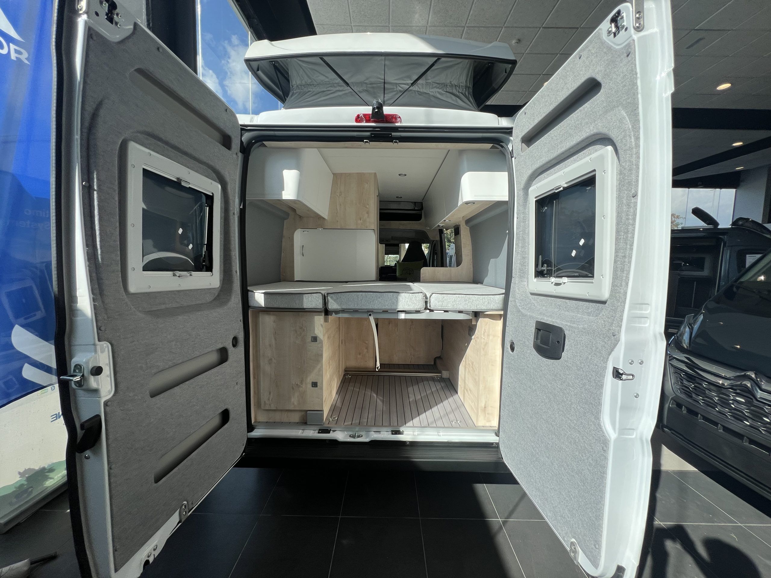 CAMPER CLEVER VAN TOUR 540