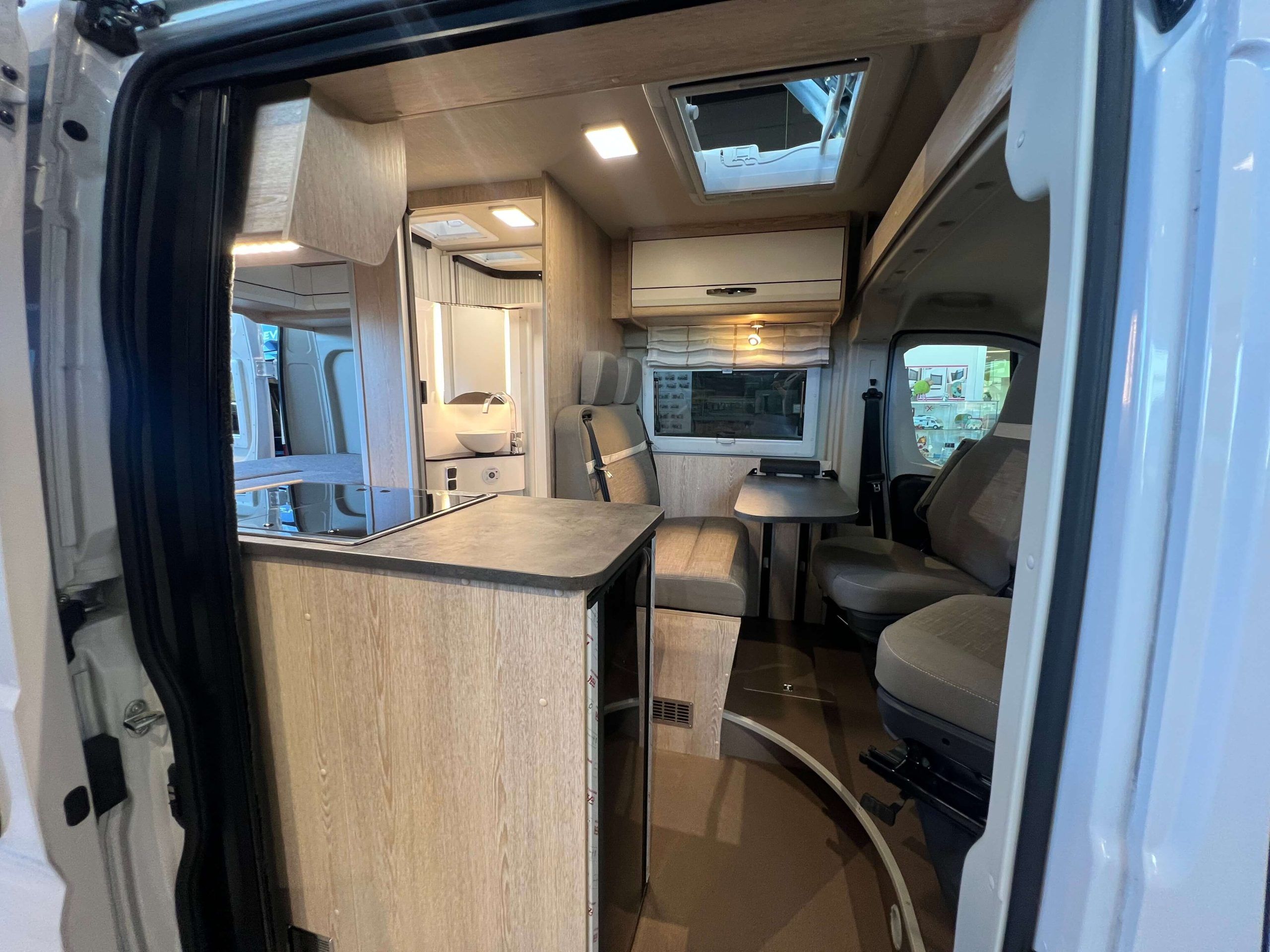 CAMPER POSSL SUMMIT 540 2025 (10)