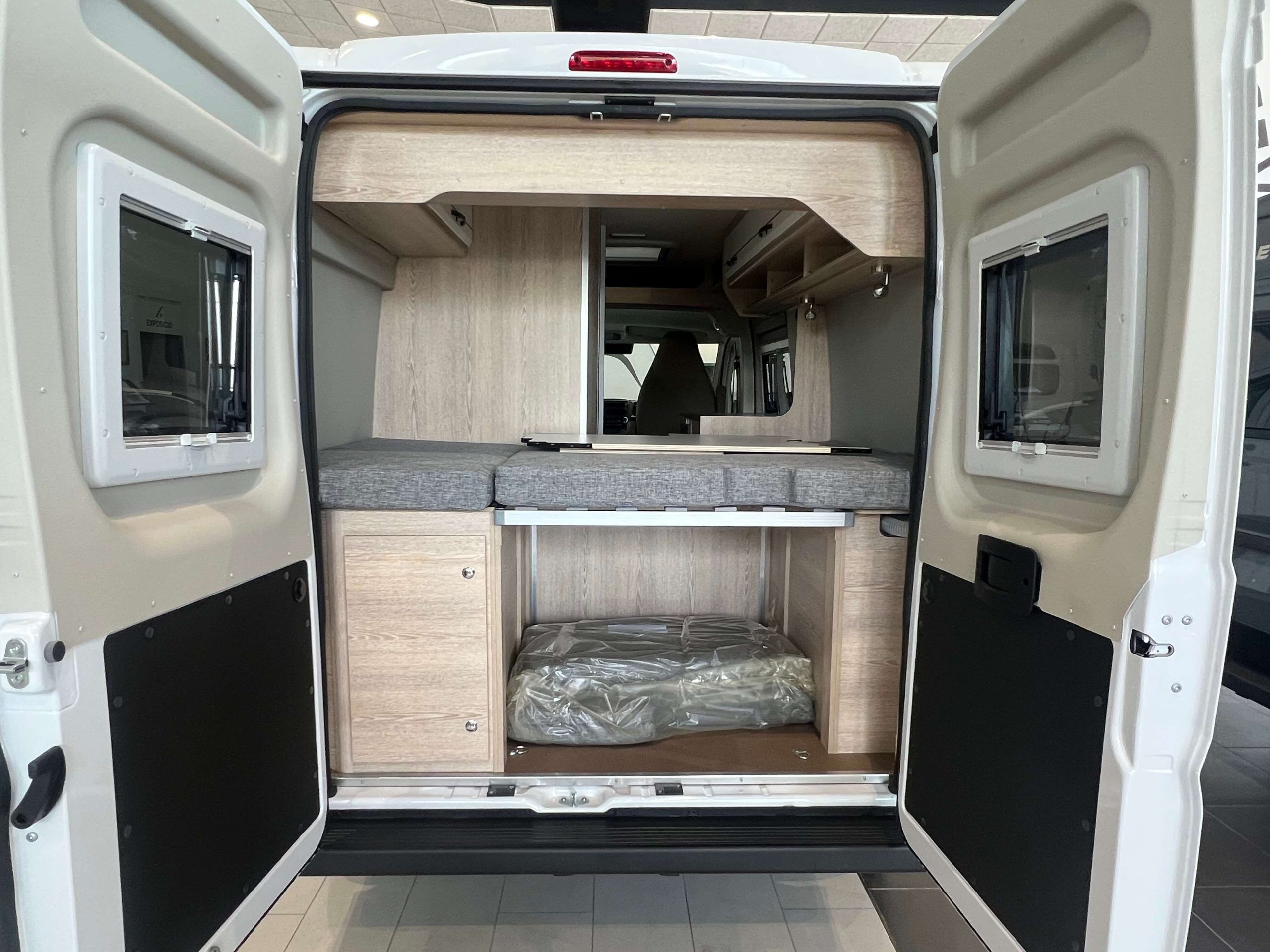 CAMPER POSSL SUMMIT 540 2025 (3)