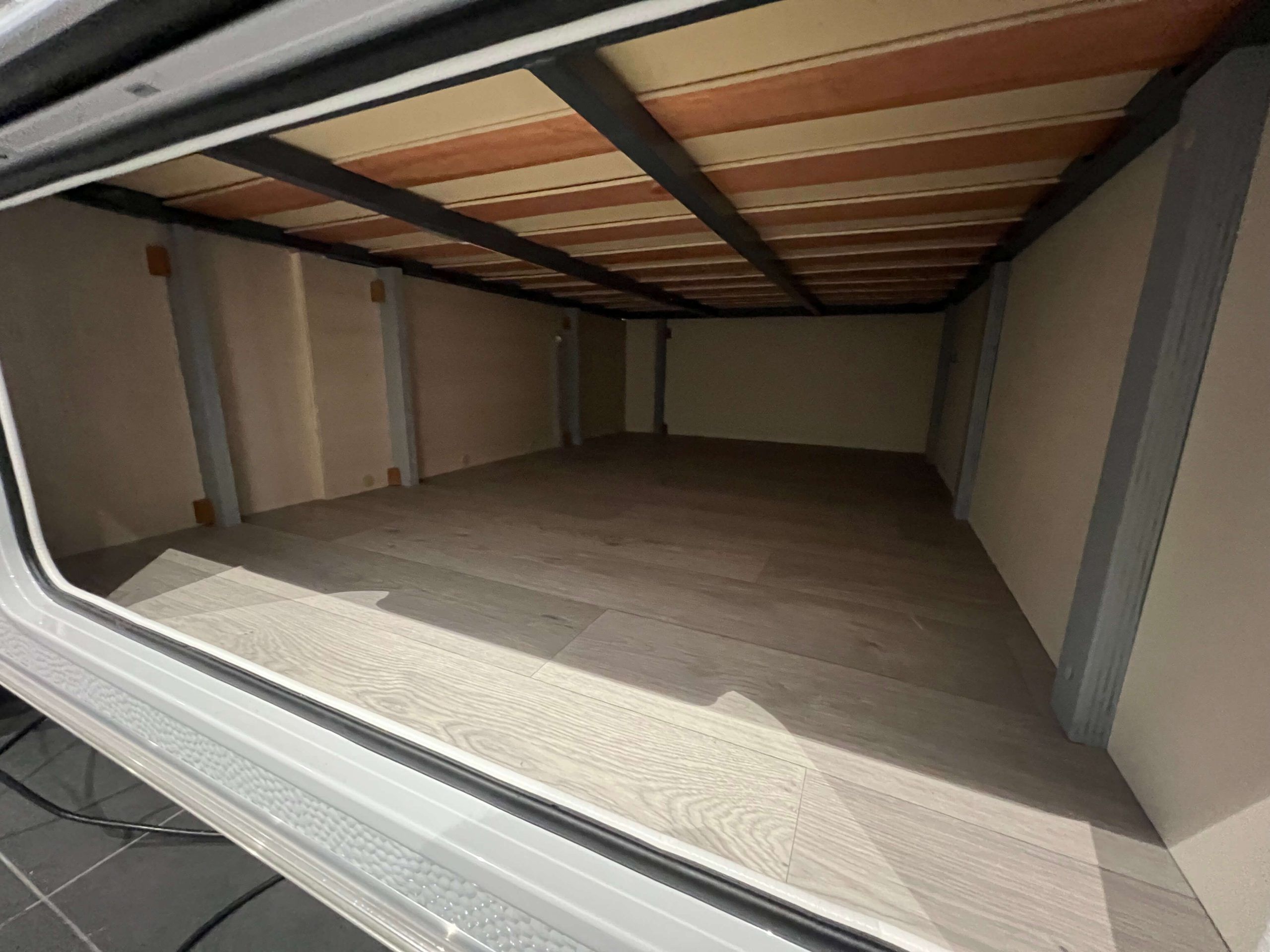 CARAVANA ACROSS PREMIUM 375 CP LW -750KG (5)