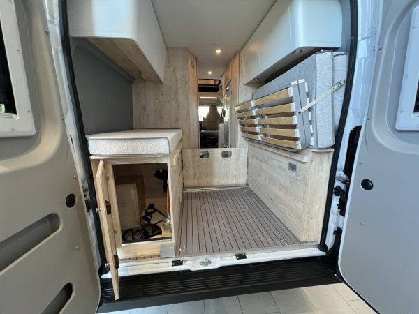 CLEVER CELEBRATION 600 | Caravanas 1000